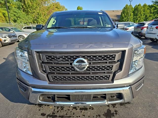 2022 Nissan TITAN Crew Cab SV 4x2