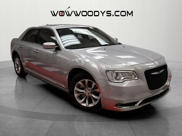 2023 Chrysler 300 Touring