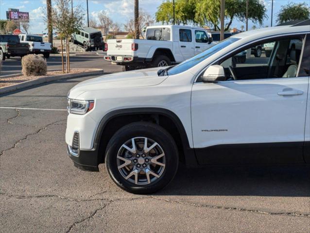 2023 GMC Acadia SLT