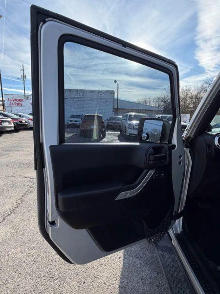 2011 Jeep Wrangler Unlimited Sahara