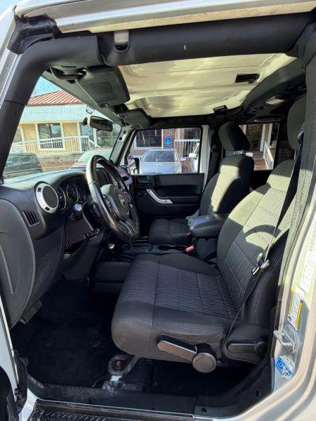 2011 Jeep Wrangler Unlimited Sahara