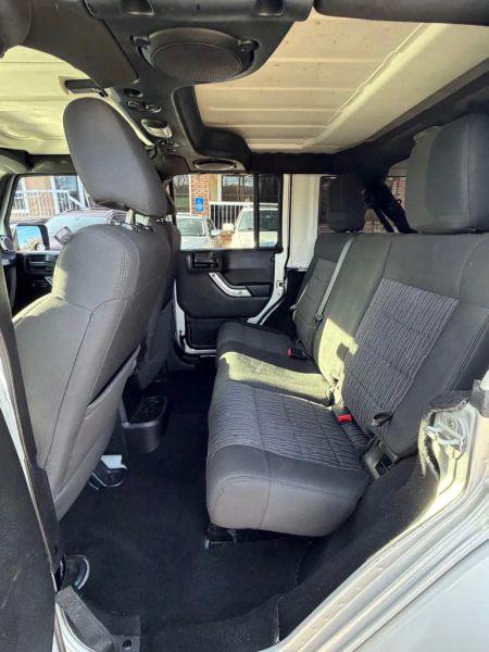 2011 Jeep Wrangler Unlimited Sahara
