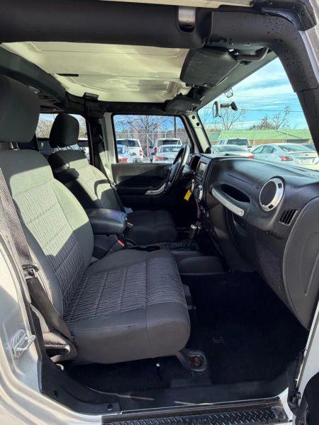 2011 Jeep Wrangler Unlimited Sahara