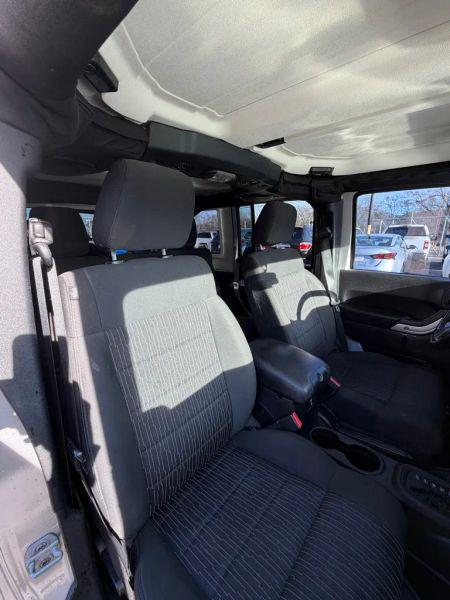 2011 Jeep Wrangler Unlimited Sahara