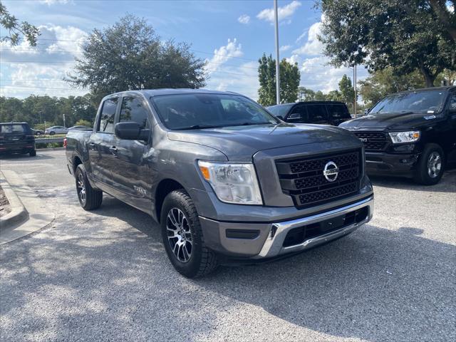 2022 Nissan TITAN Crew Cab SV 4x2