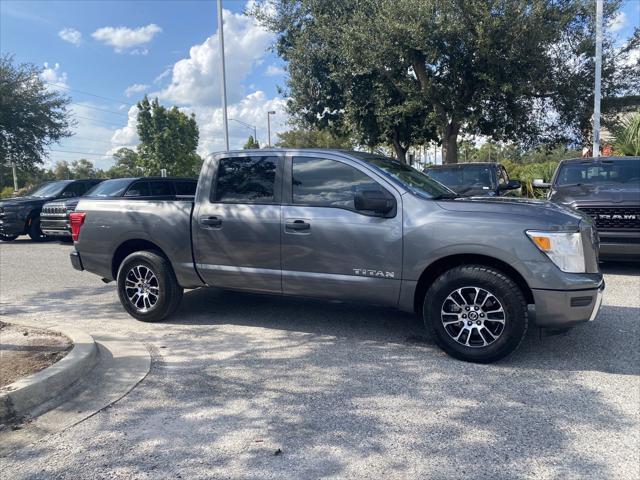 2022 Nissan TITAN Crew Cab SV 4x2