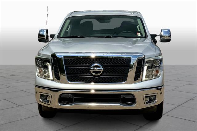 2017 Nissan TITAN SL