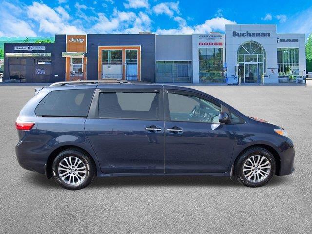 2019 Toyota Sienna XLE 8 Passenger