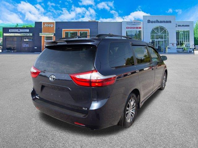 2019 Toyota Sienna XLE 8 Passenger