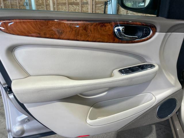 2004 Jaguar XJ XJ8