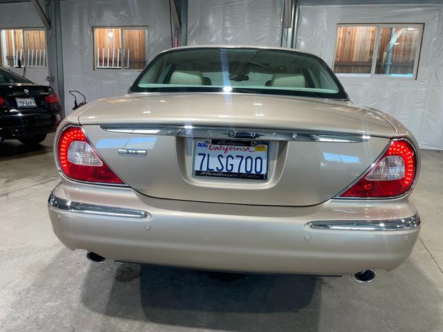 2004 Jaguar XJ XJ8