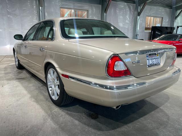 2004 Jaguar XJ XJ8