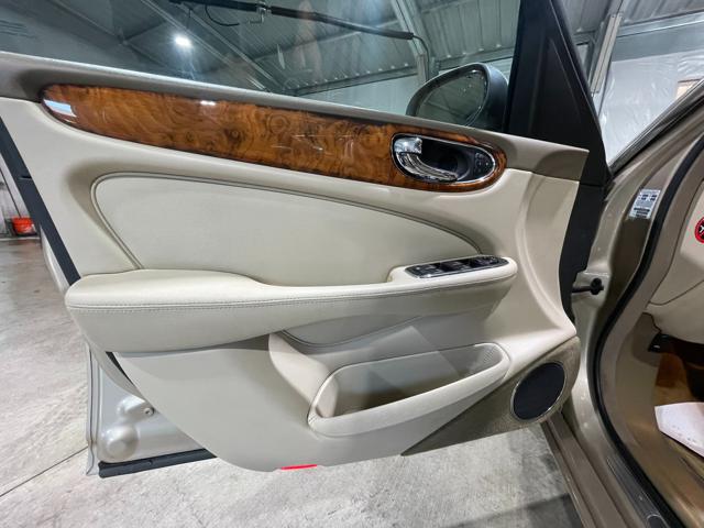 2004 Jaguar XJ XJ8