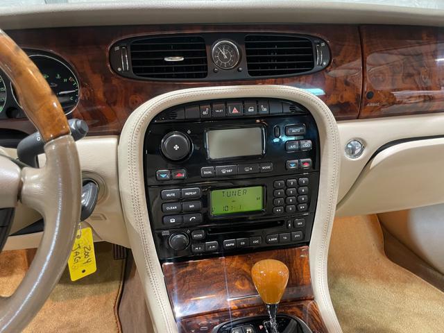 2004 Jaguar XJ XJ8