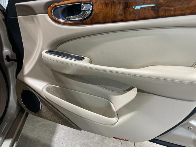 2004 Jaguar XJ XJ8