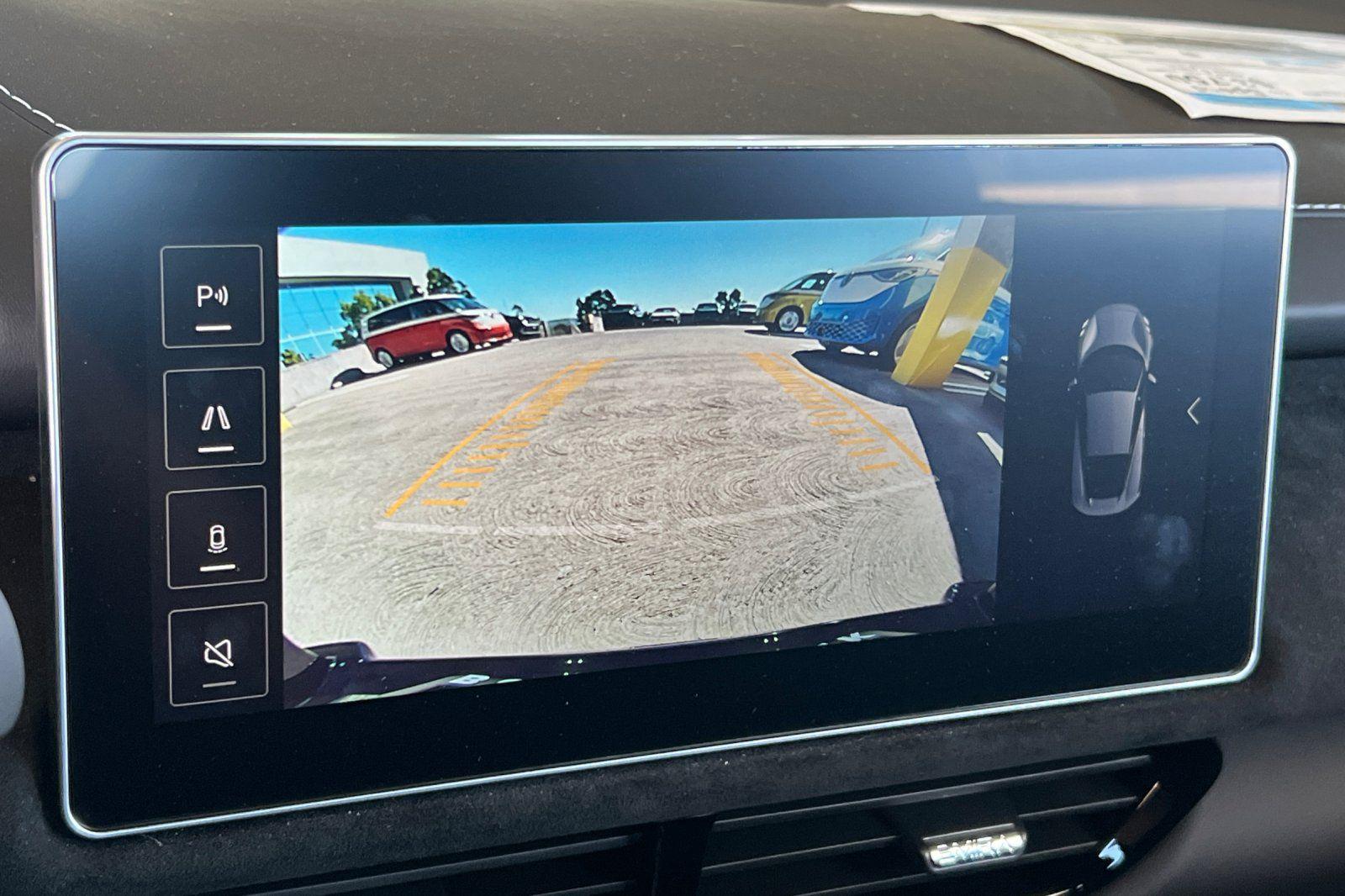 2024 Lotus Emira First Edition - Photo 18