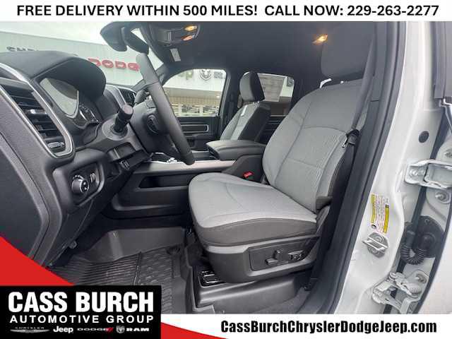 2024 Ram 3500 Big Horn Crew Cab 4x4 8' Box