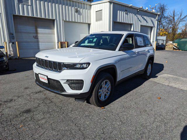 2025 Jeep Grand Cherokee GRAND CHEROKEE LAREDO 4X4