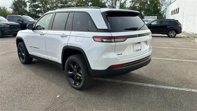 2025 Jeep Grand Cherokee GRAND CHEROKEE ALTITUDE 4X4