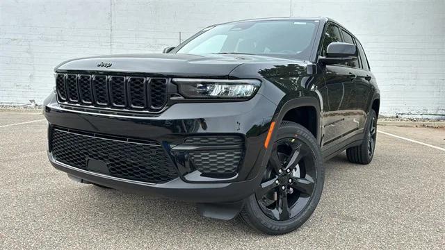 2025 Jeep Grand Cherokee GRAND CHEROKEE ALTITUDE 4X4