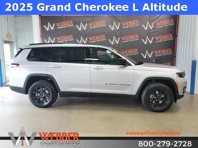 2025 Jeep Grand Cherokee GRAND CHEROKEE L ALTITUDE 4X4