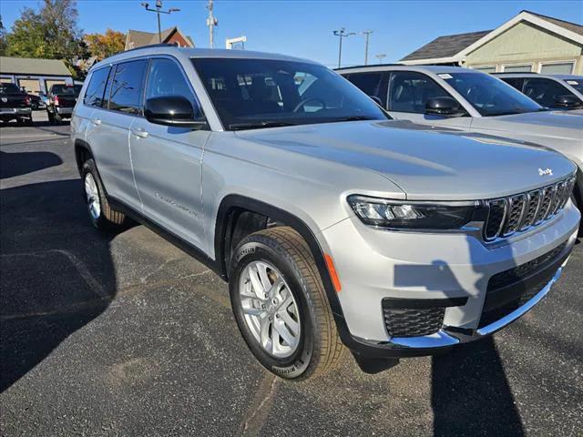 2025 Jeep Grand Cherokee GRAND CHEROKEE L LAREDO X 4X4