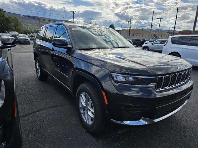 2025 Jeep Grand Cherokee GRAND CHEROKEE L LAREDO X 4X4