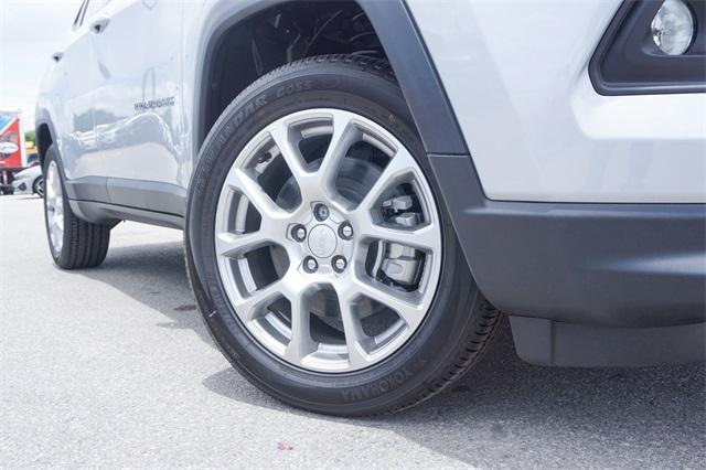 2024 Jeep Compass Latitude Lux FWD