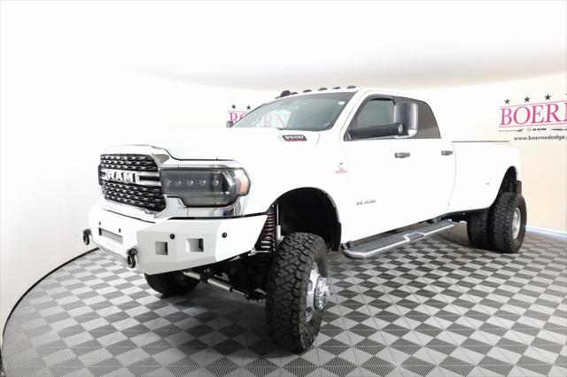 2022 RAM 3500 Lone Star Crew Cab 4x4 8 Box