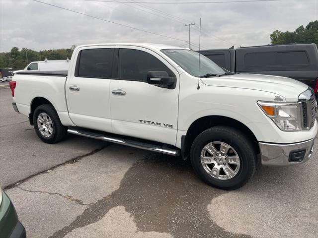 2018 Nissan TITAN SV