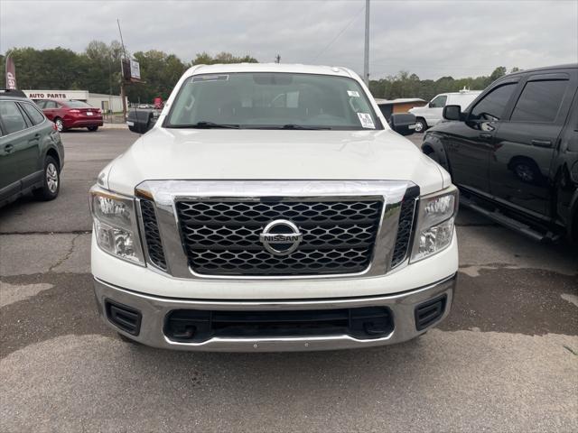 2018 Nissan TITAN SV