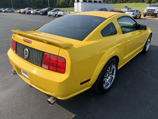 2005 Ford Mustang GT Premium