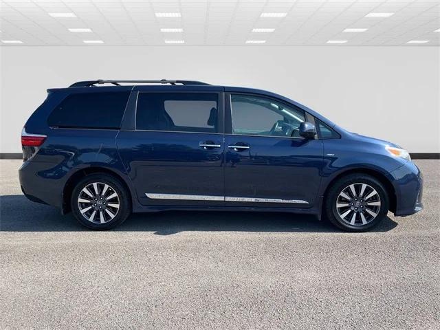 2019 Toyota Sienna XLE Premium 7 Passenger