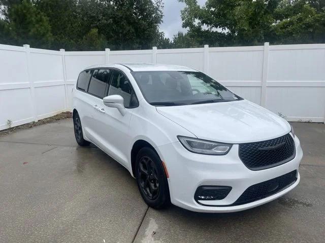 2022 Chrysler Pacifica Hybrid Touring L