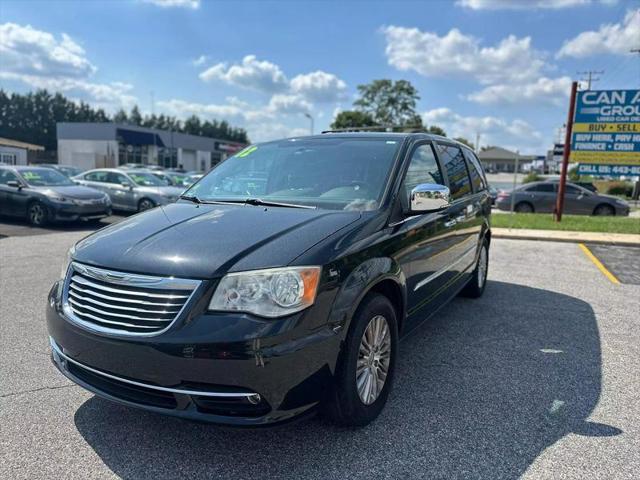 2012 Chrysler Town & Country Touring-L