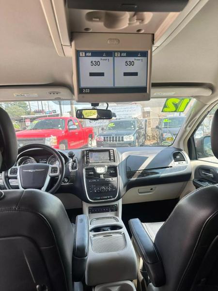 2012 Chrysler Town & Country Touring-L