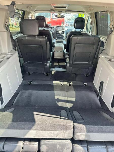 2012 Chrysler Town & Country Touring-L