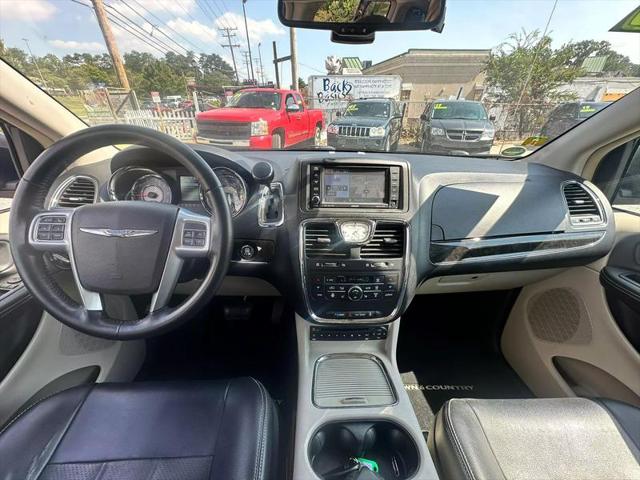 2012 Chrysler Town & Country Touring-L