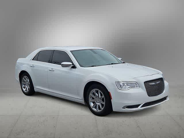 2019 Chrysler 300 Touring