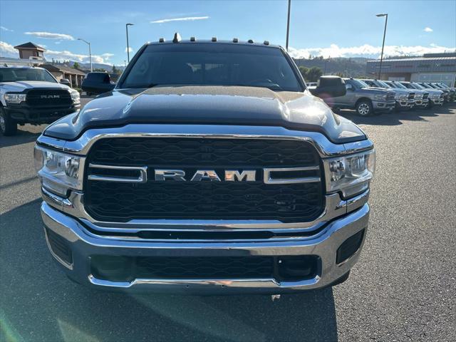 2020 RAM 3500 Tradesman Crew Cab 4x4 8 Box