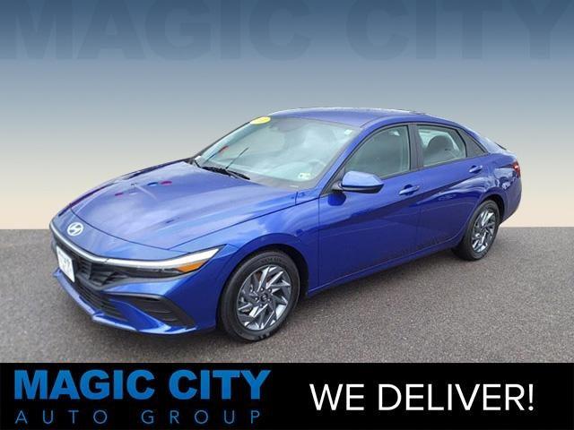 2024 Hyundai Elantra SEL 2024 Hyundai Elantra SEL