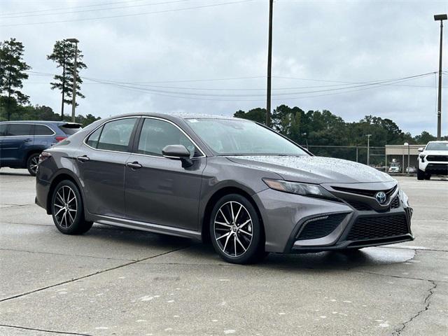 2023 Toyota Camry SE Hybrid