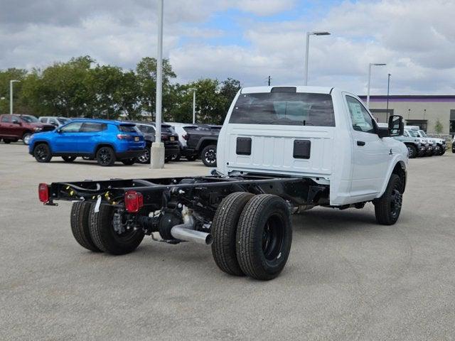 2024 RAM Ram 3500 Chassis Cab RAM 3500 TRADESMAN CHASSIS REGULAR CAB 4X2 84 CA