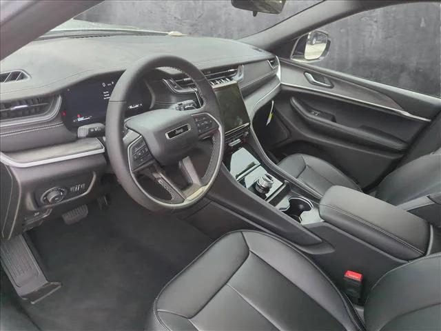 2025 Jeep Grand Cherokee GRAND CHEROKEE L LIMITED 4X2