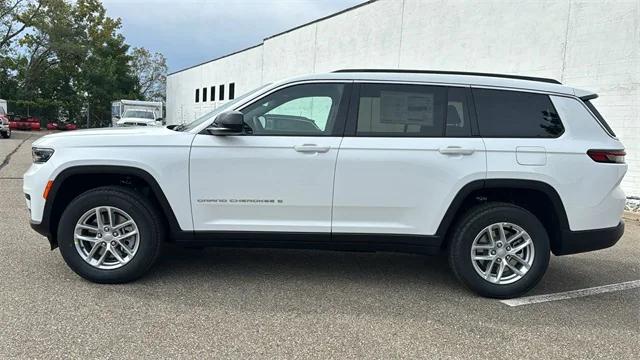 2025 Jeep Grand Cherokee GRAND CHEROKEE L LAREDO 4X4