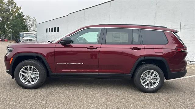 2025 Jeep Grand Cherokee GRAND CHEROKEE L LAREDO 4X4