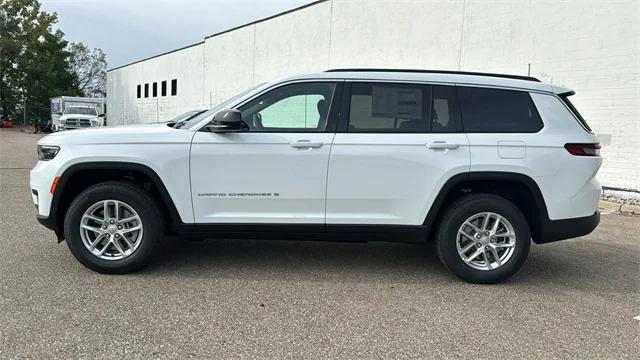 2025 Jeep Grand Cherokee GRAND CHEROKEE L LAREDO X 4X4