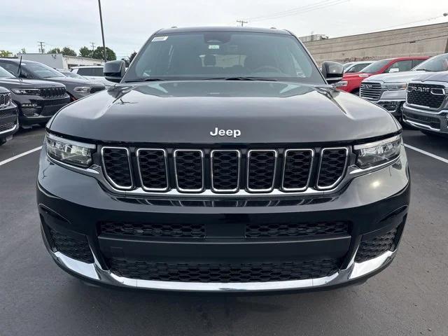 2025 Jeep Grand Cherokee GRAND CHEROKEE L LAREDO X 4X4