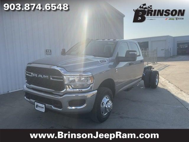 2024 RAM Ram 3500 Chassis Cab RAM 3500 TRADESMAN CREW CAB CHASSIS 4X4 60 CA