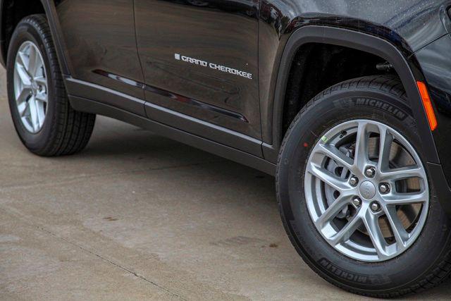 2025 Jeep Grand Cherokee GRAND CHEROKEE L LAREDO X 4X2